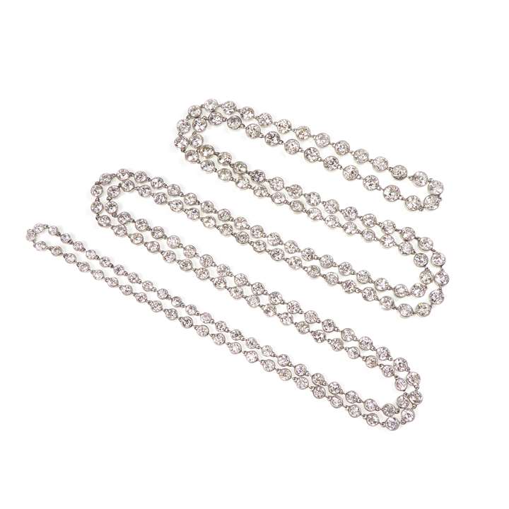 Graduated diamond collet set chain necklace